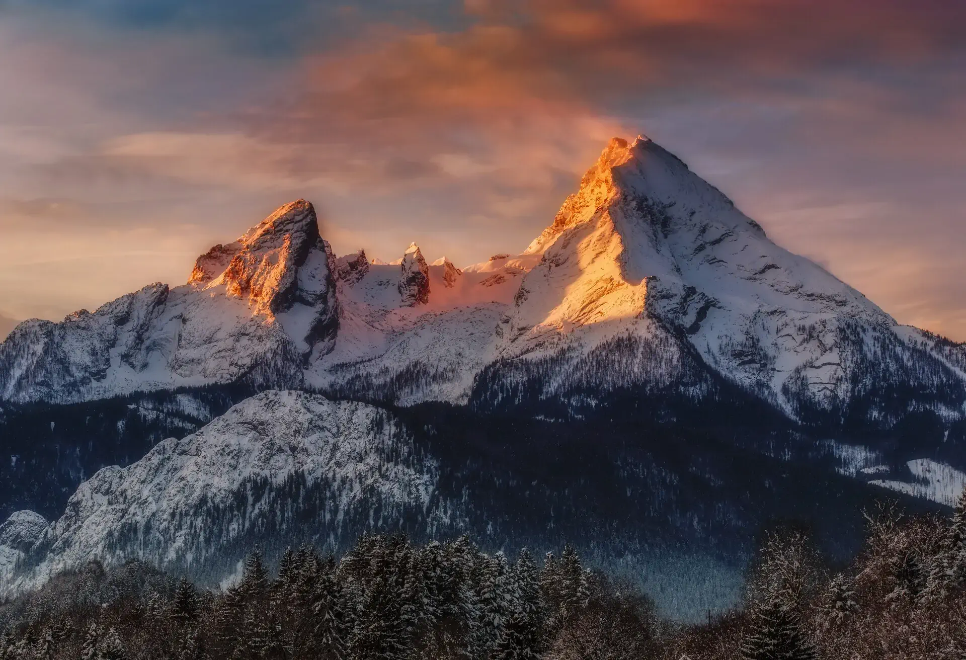 dest_germany_bavaria_watzmann_mountain_theme_nature_gettyimages_530814101_universal_within-usage-period_54322.jpg