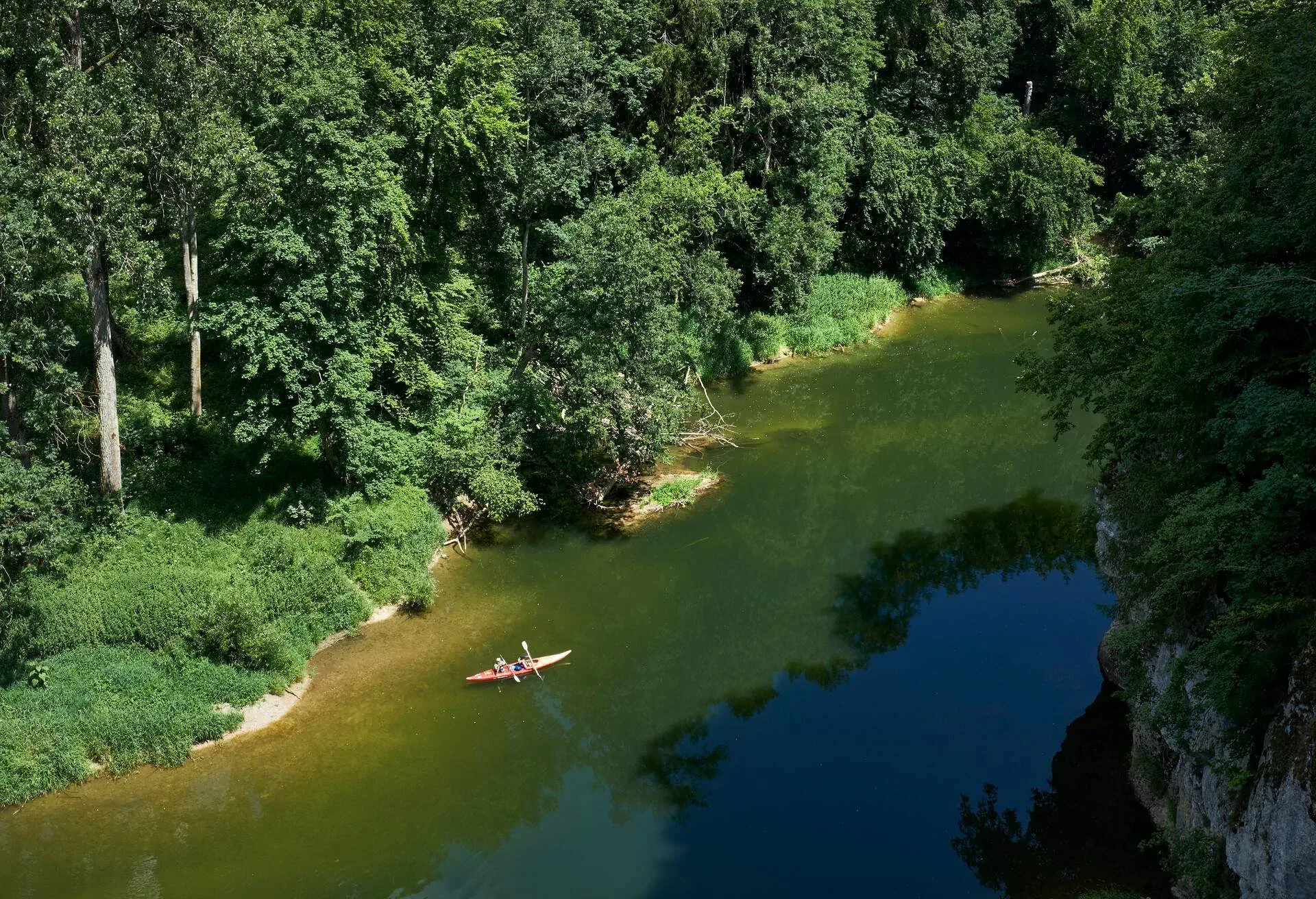 DEST_GERMANY_BADEN-WURTTEMBERG_DANUBE-RIVE_DONAUTAL_THEME_CANOEING_GettyImages-1032835590