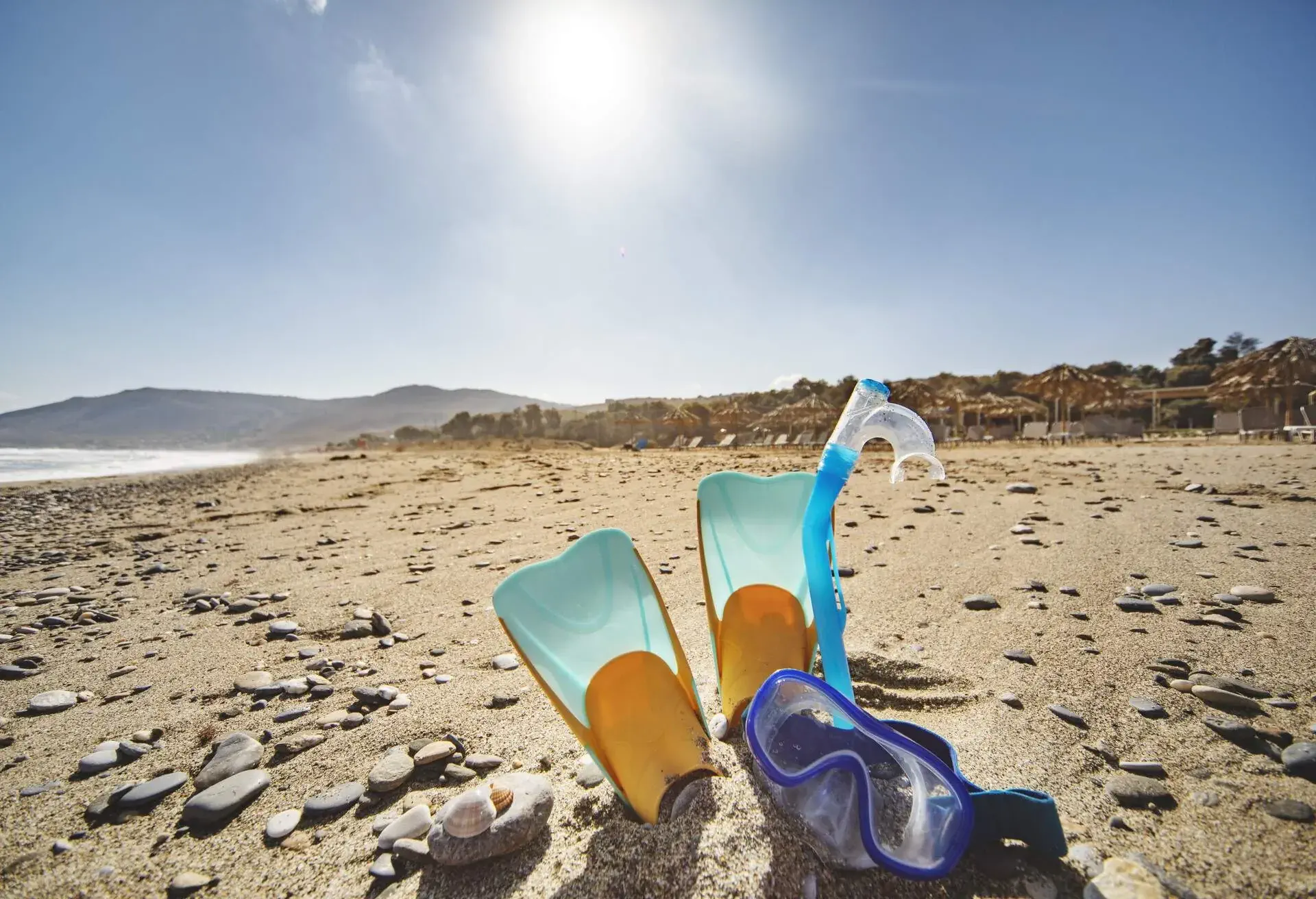 theme_swim_activity_adventure_snorkel_diving_beach-gettyimages-1318169706_universal_within-usage-period_82792