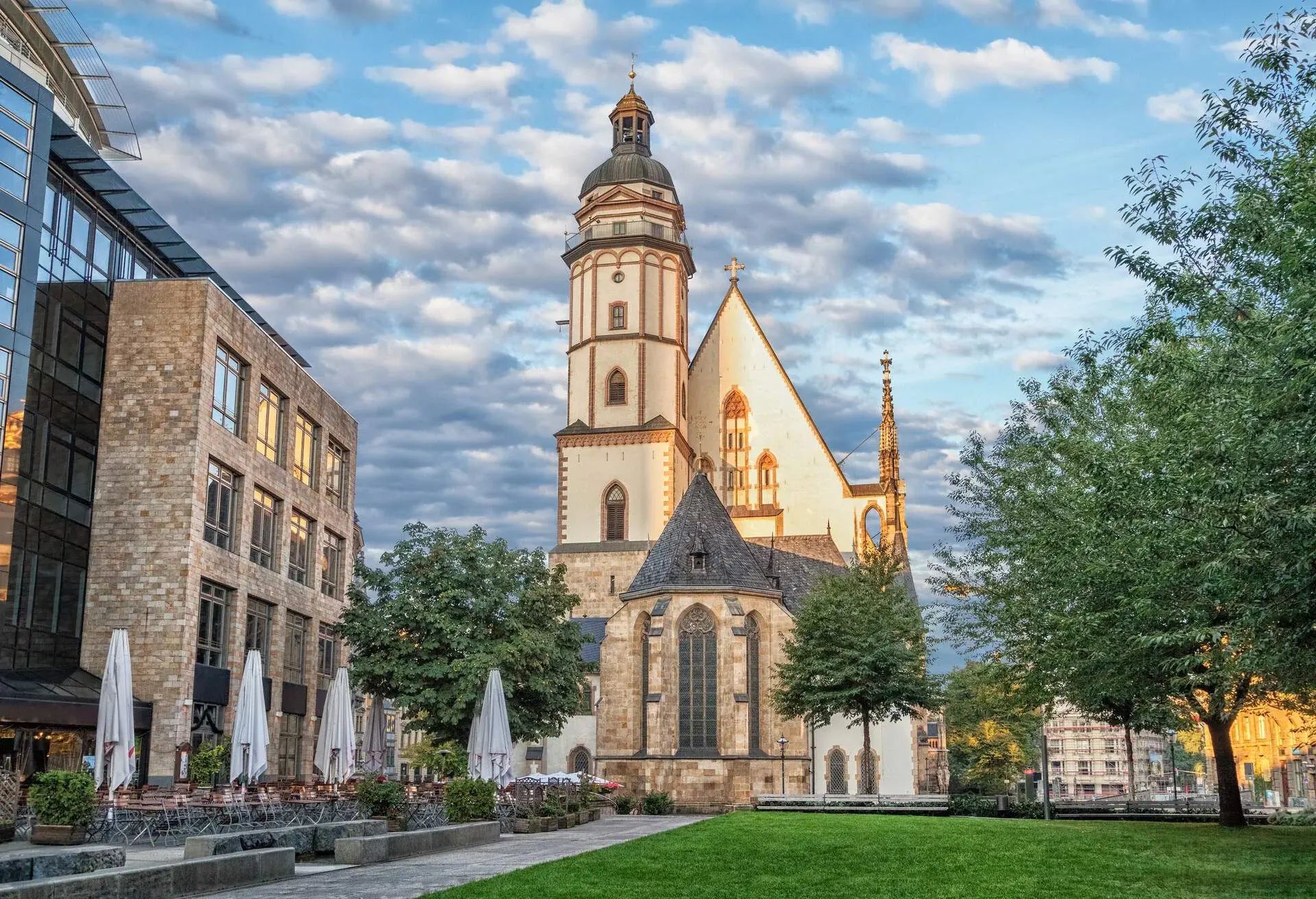 dest_germany_leipzig_st-thomas-church_gettyimages-686309472_universal_within-usage-period_82916