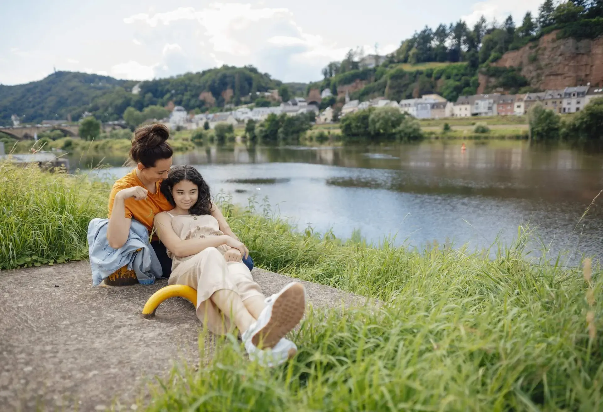 dest_germany_trier_theme_family_mother_daughter_gettyimages-1390197584_momondo_within-usage-period_82952