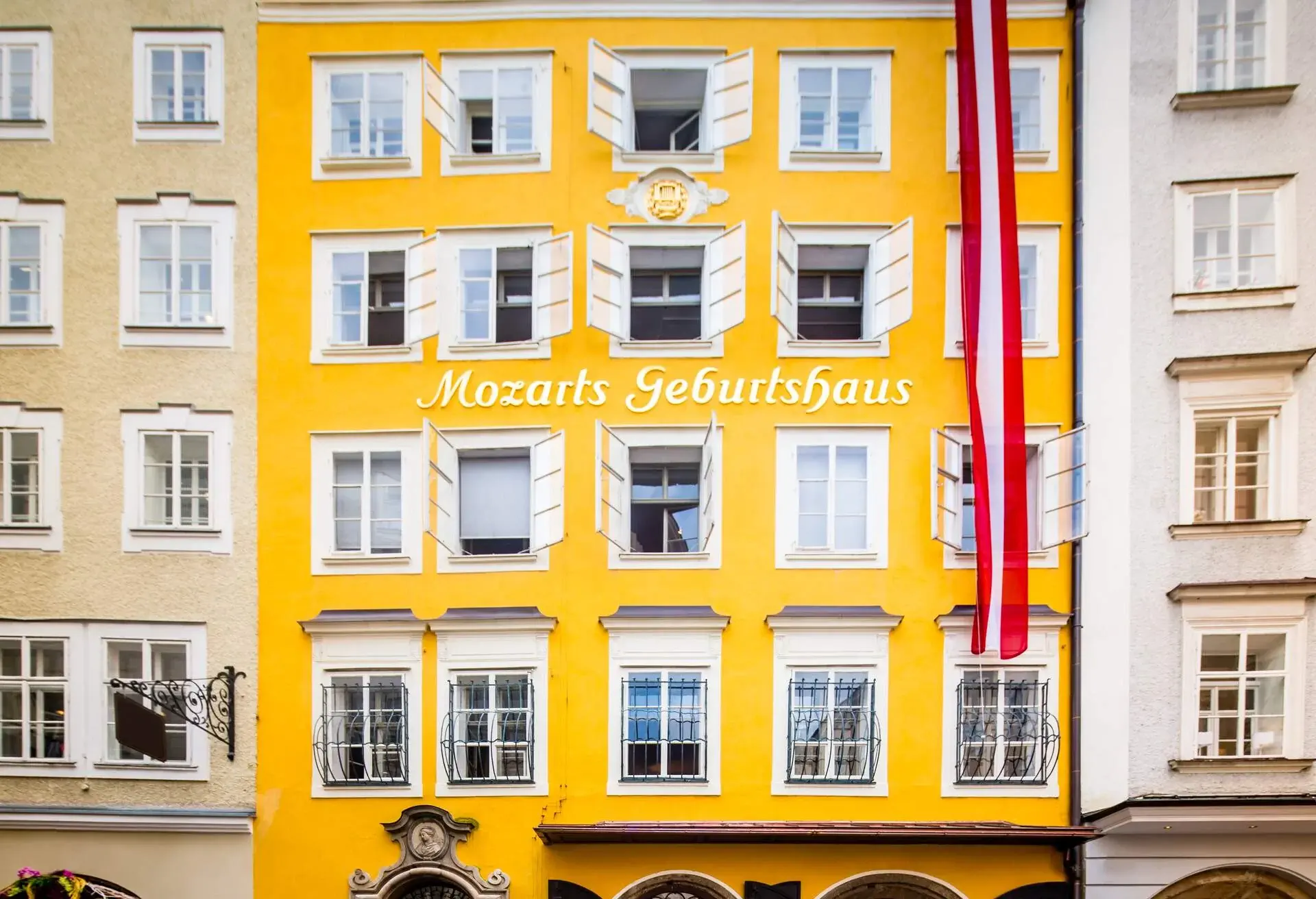 DEST_AUSTRIA_SALZBURG_MOZART_HOUSE_GettyImages-471433759
