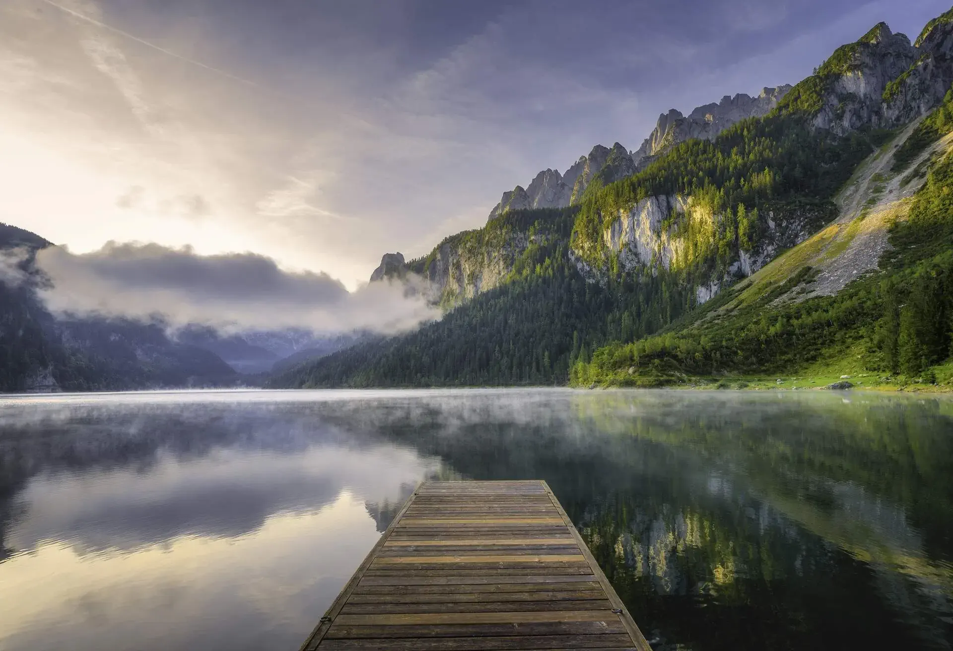dest_austria_lake_vorderer-gosausee_gettyimages-1183327920_universal_within-usage-period_82386