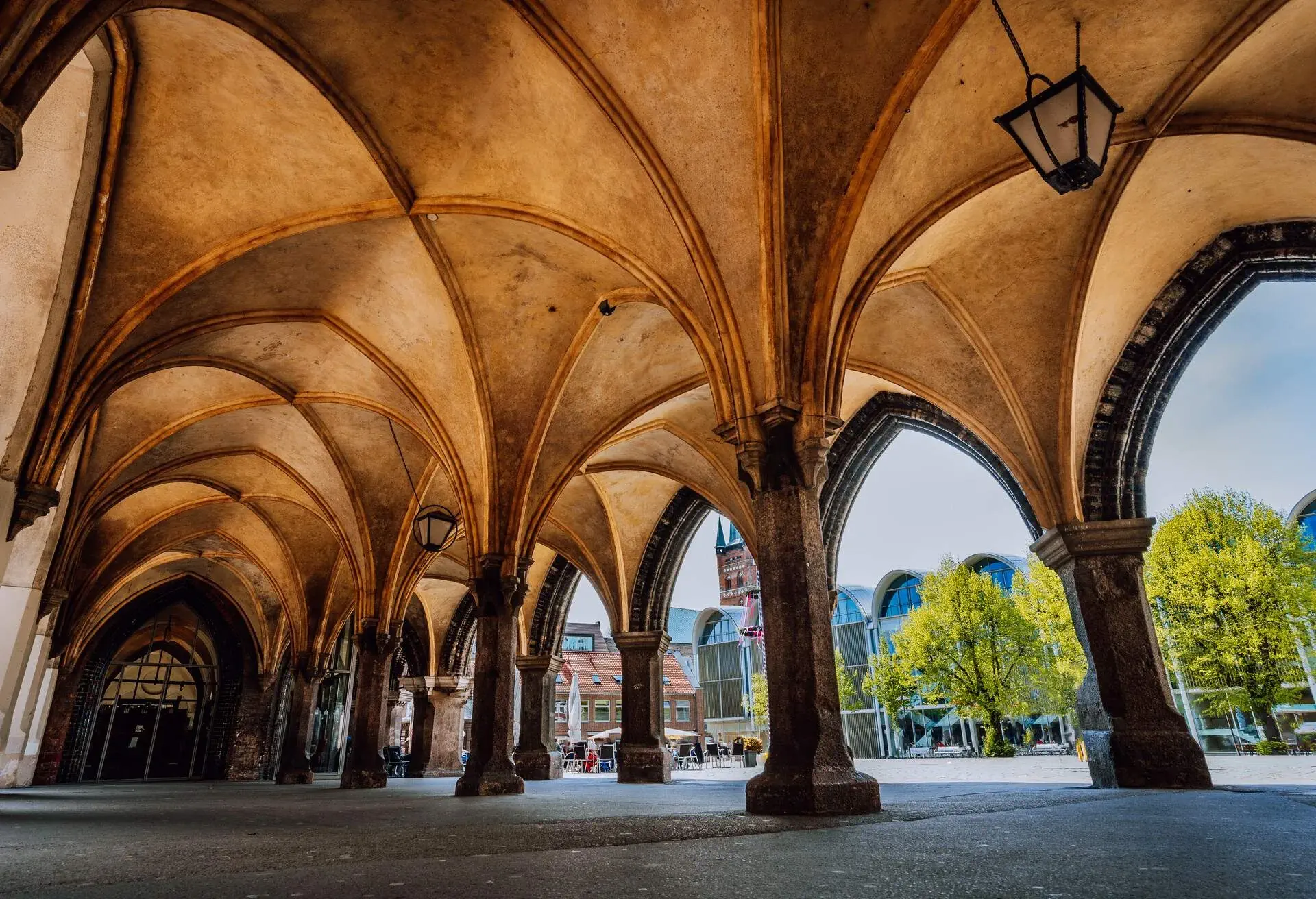 DEST_GERMANY_LÜBECK_CITY_HALL_GettyImages-1027164472