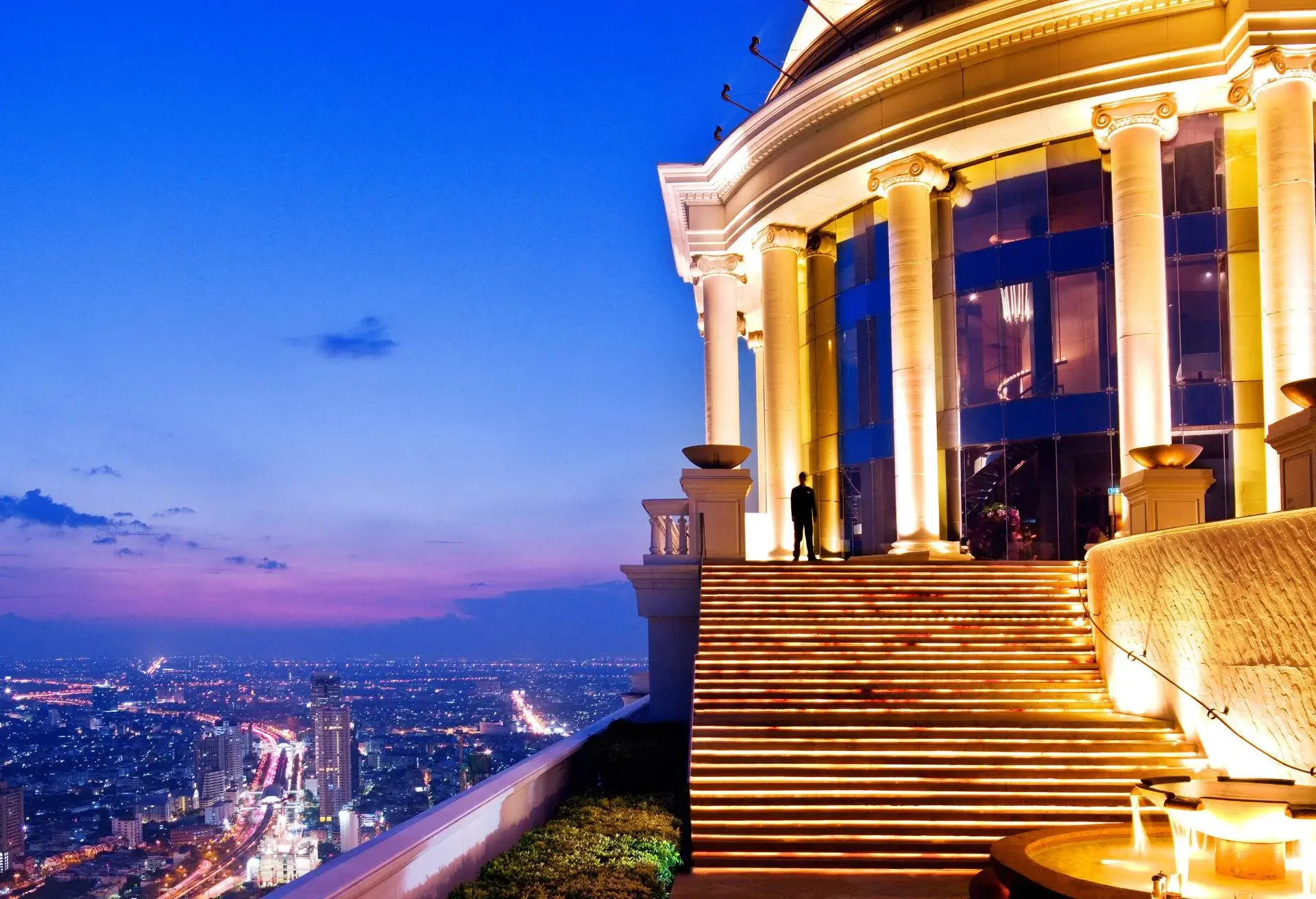 DEST_THAILAND_BANGKOK_SKYLINE_FROM_LEBUA_TOWER_GettyImages-179668805.jpg
