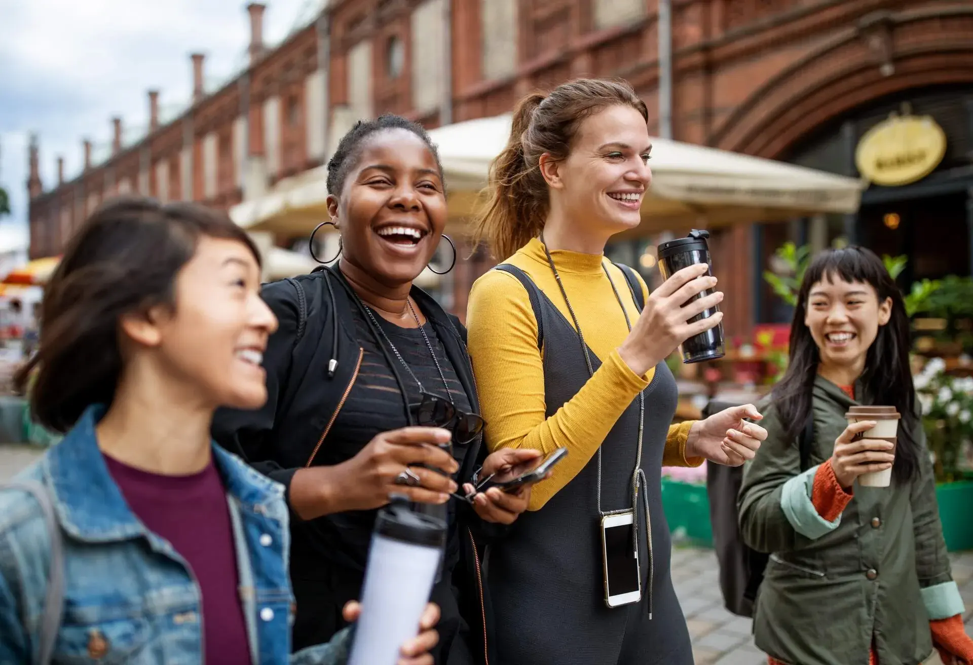 THEME_FRIENDS_PERSON_TRAVEL_ADVENTURE_VACATION_SHOPPING-GettyImages-1180189875