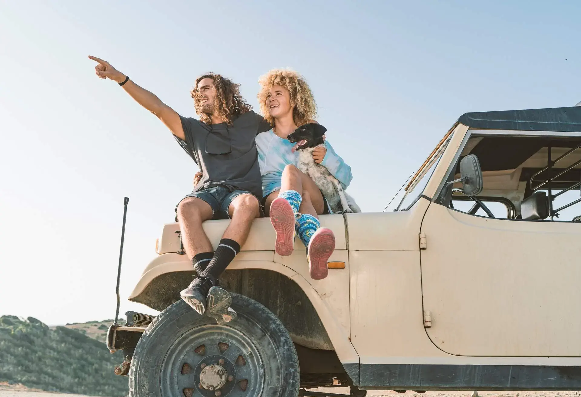 THEME_PEOPLE_COUPLE_MAN_WOMAN_ANIMAL_DOG_CAR_SEA_GettyImages