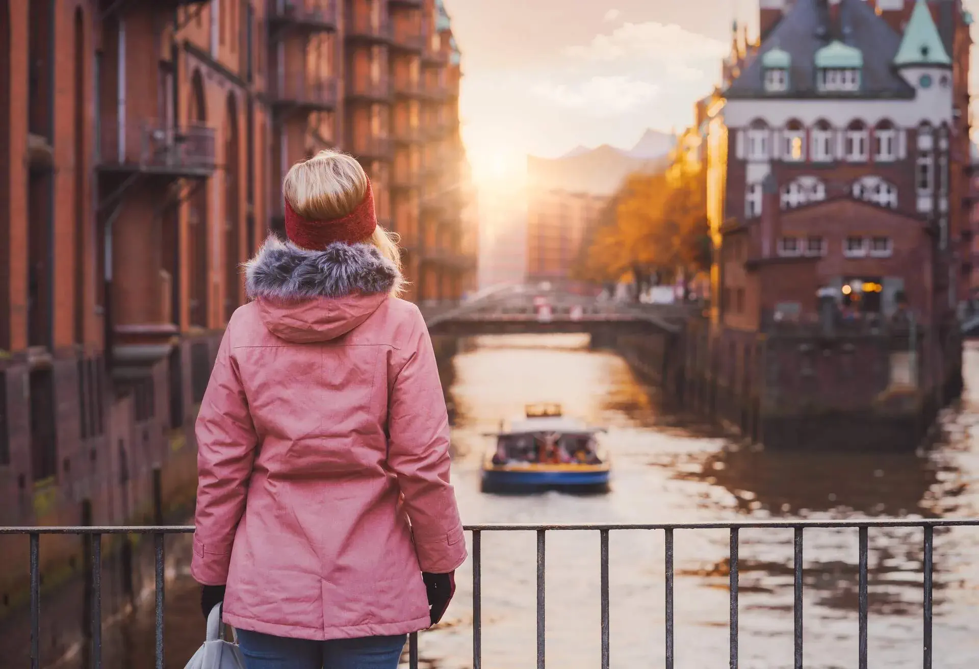 dest_germany_hamburg_speicherstadt_elbe