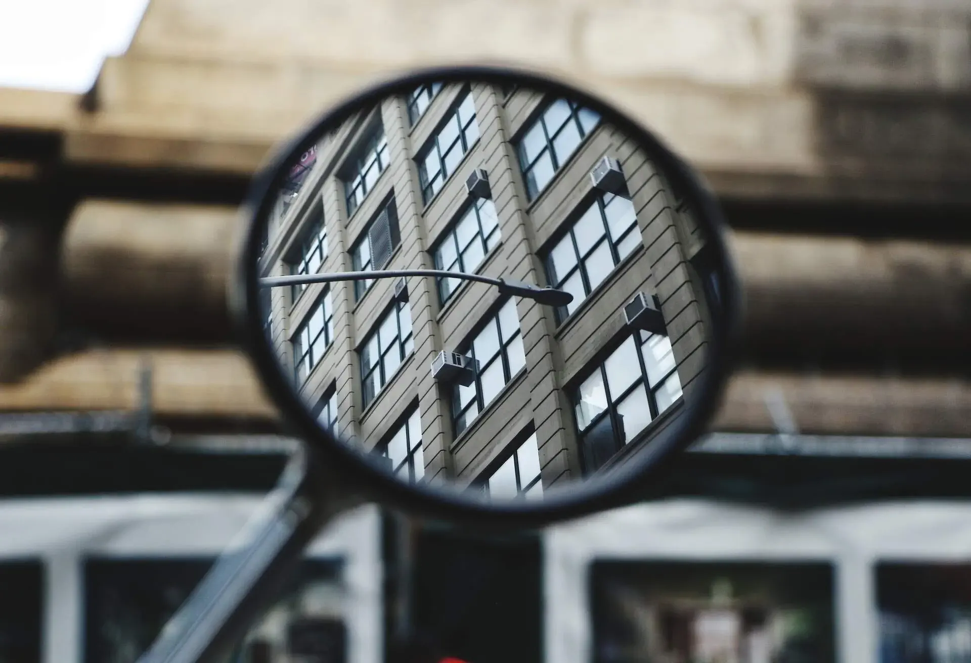 USA_NEW_YORK_BUILDINGS_MIRROR_REFLECTION