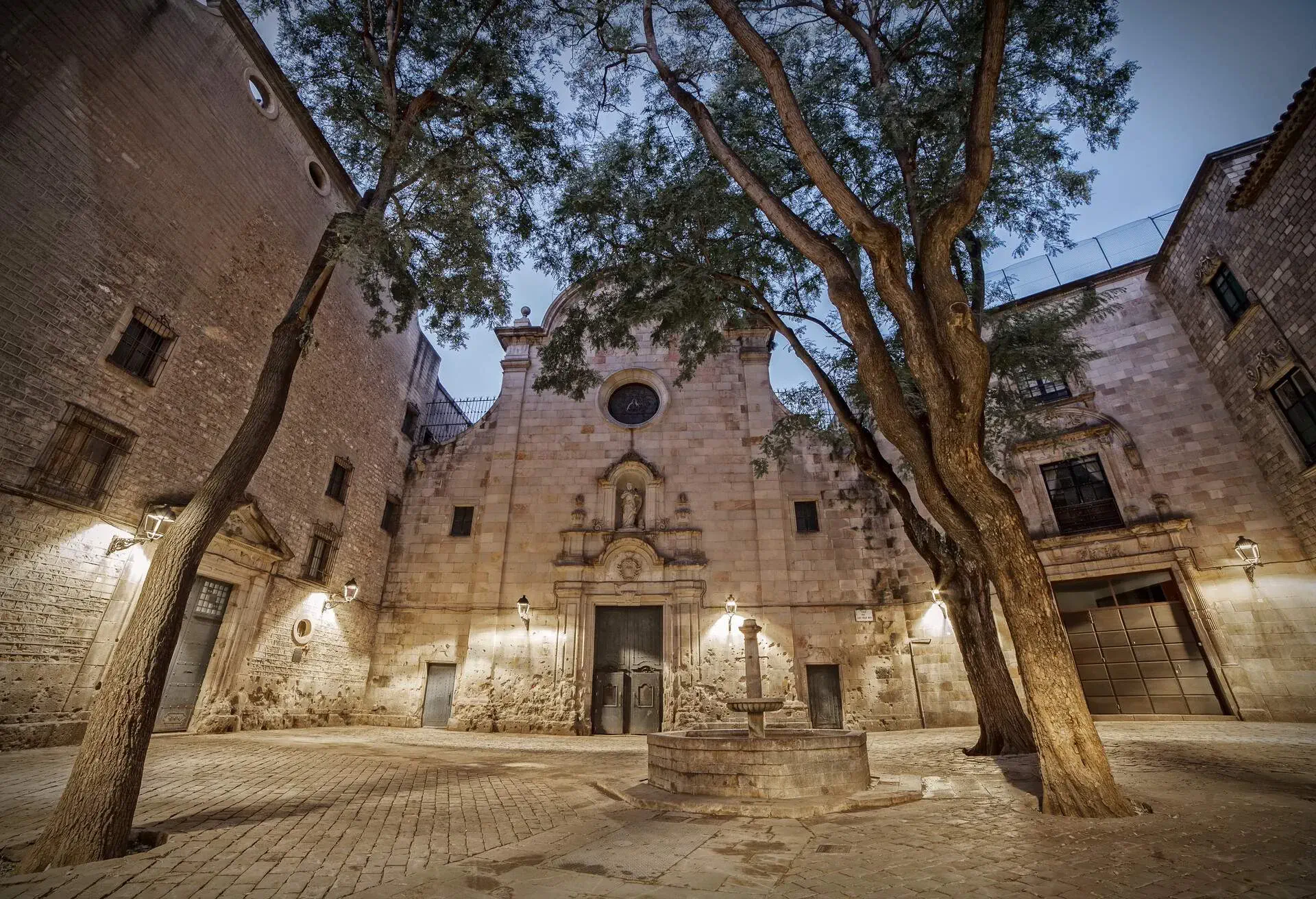 One of Barcelonas most romantic squares with a fine Baroque church, a pretty water fountain and a tragic story. During the Civil War, two bombs were dropped here killing many people - many of them refugee children taking shelter in the church; the shrapnel damage is still visible.