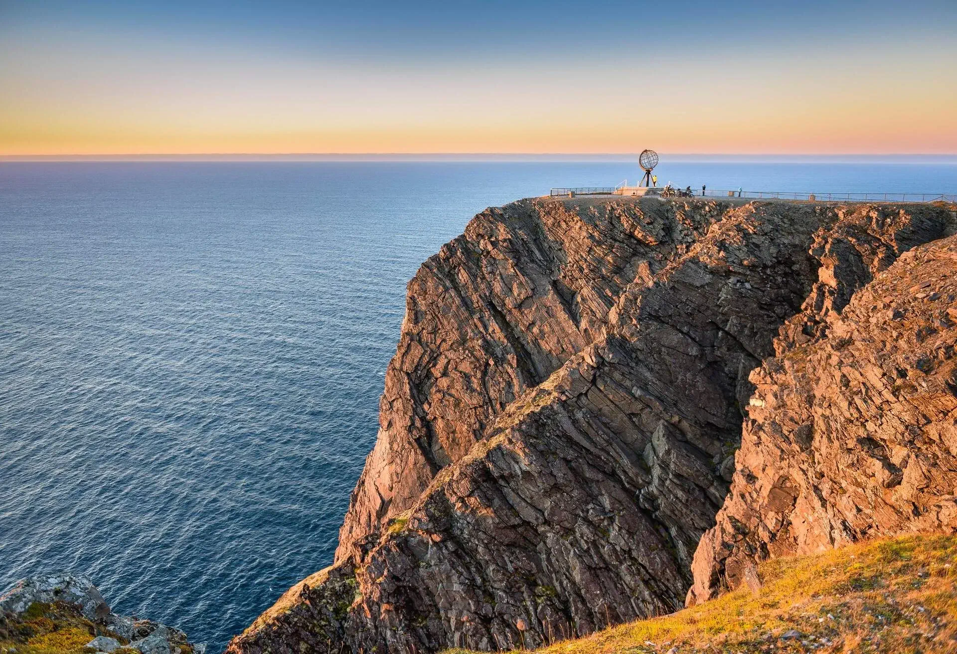 DEST_NORWAY_FINNMARK_NORDKAPP_NORTH_CAPE_CLIFF_GettyImages-1278683000