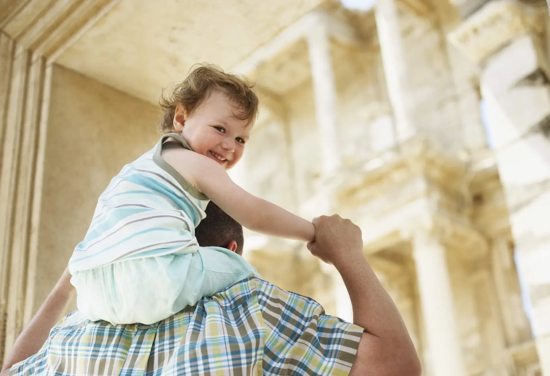 theme_people_kid_ruins_gettyimages-78820273_universal_within-usage-period_86797