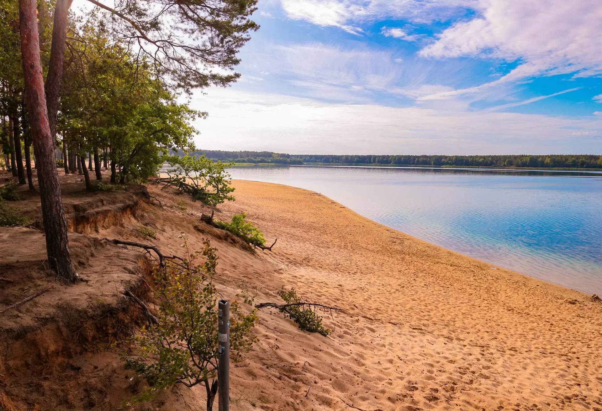 DEST_GERMANY_BRANDENBURG_HELENSEE_LAKE_GettyImages-1279671314