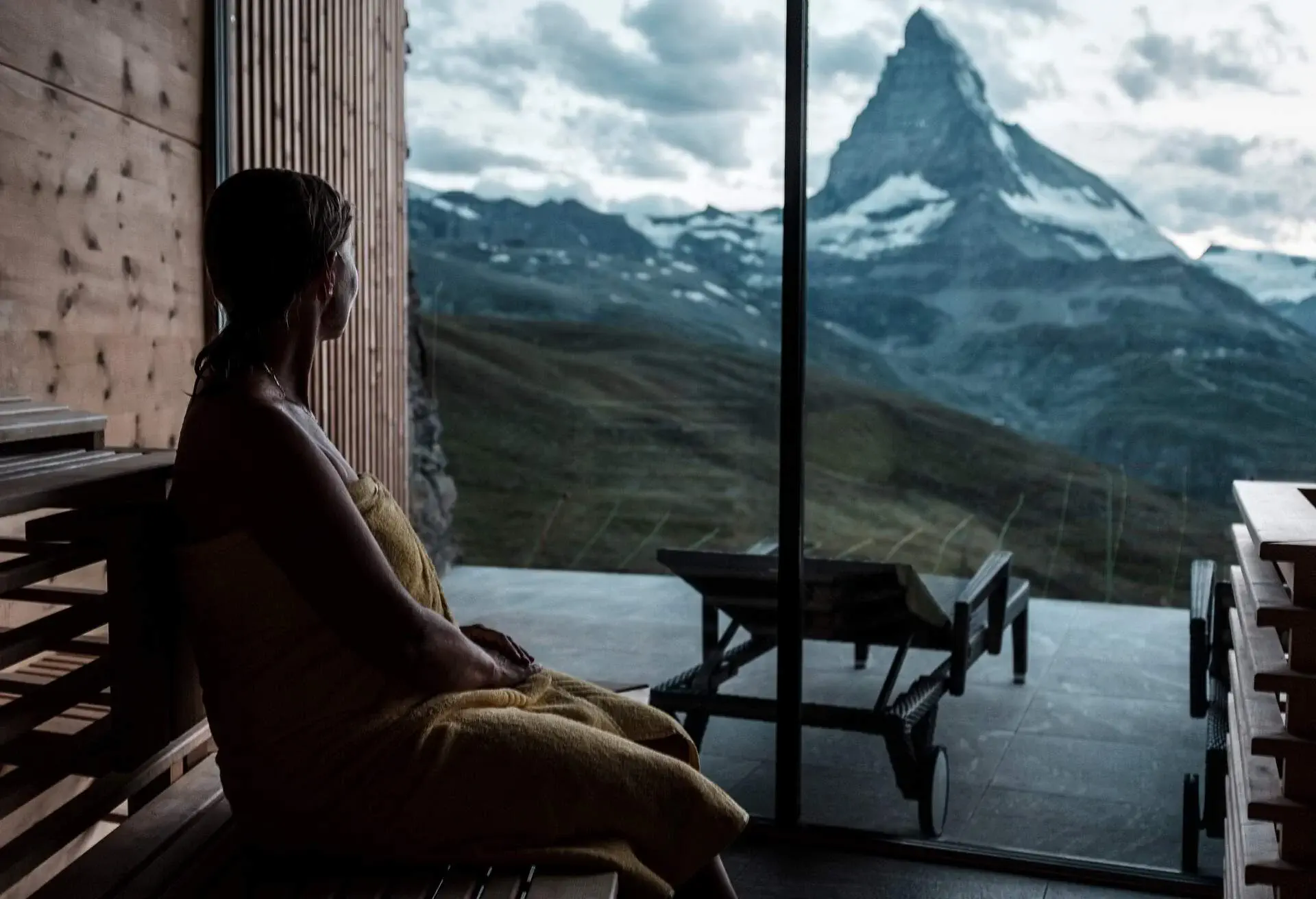 DEST_SWITZERLAND_ZERMATT_MATTERHORN_THEME_SAUNA_WELLNESS_SPA_GettyImages-1204625957