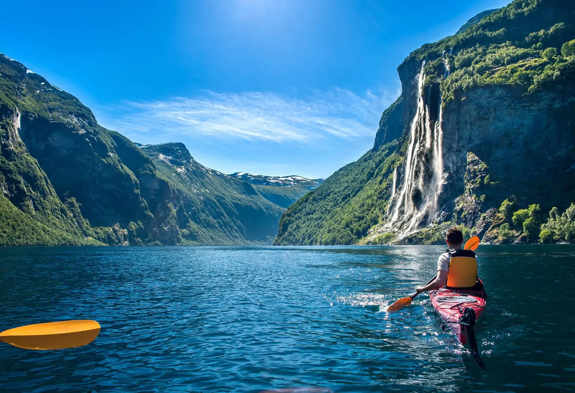 DEST_NORWAY_GEIRANGER-FJORD_GEIRANGERFJORD_THEME_NATURE_shutterstock-portfolio_1116256364