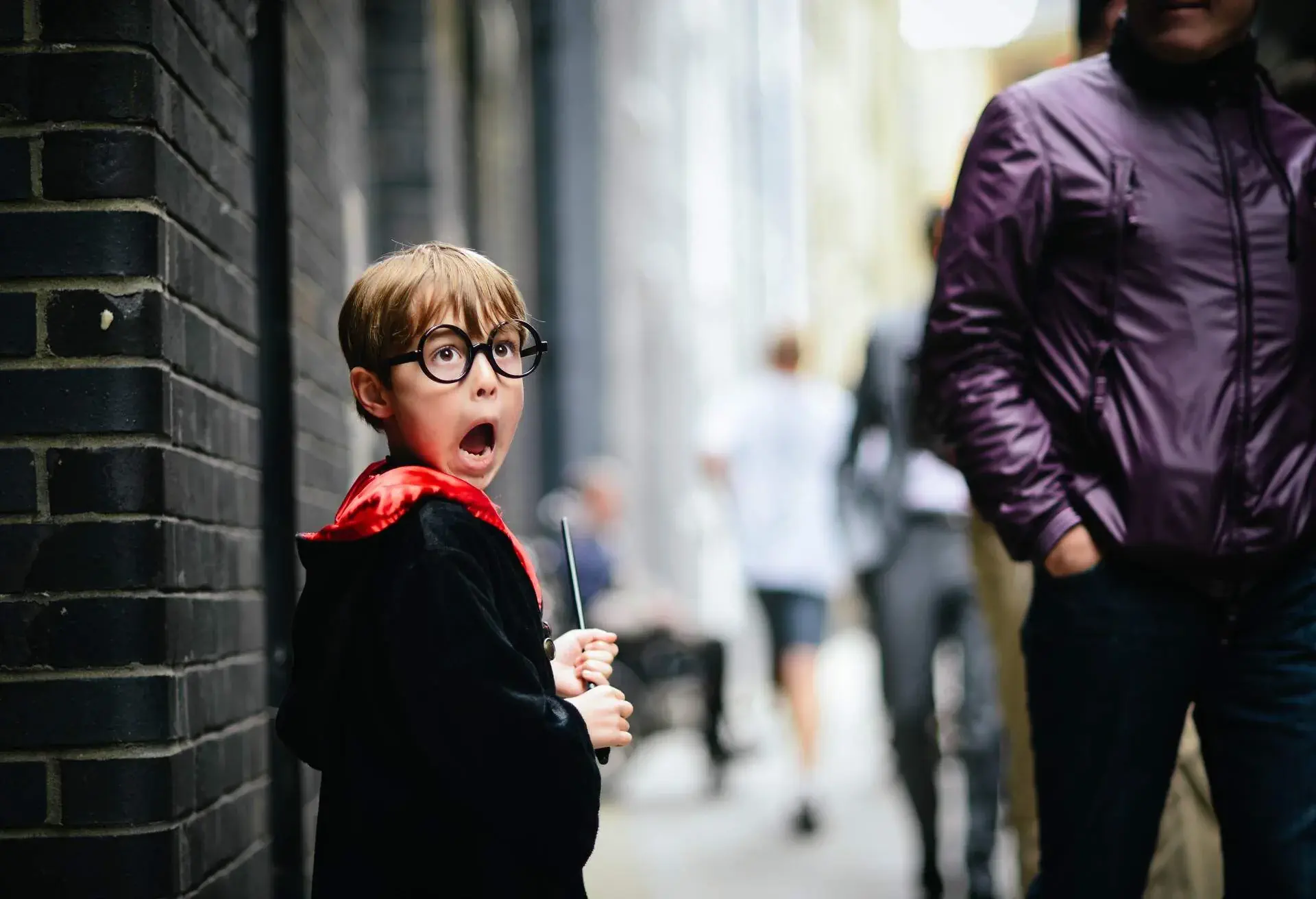 DEST_ENGLAND_UK_LONDON_PEOPLE_BOY_HARRY_POTTER_COSTUME_GettyImages-181942727