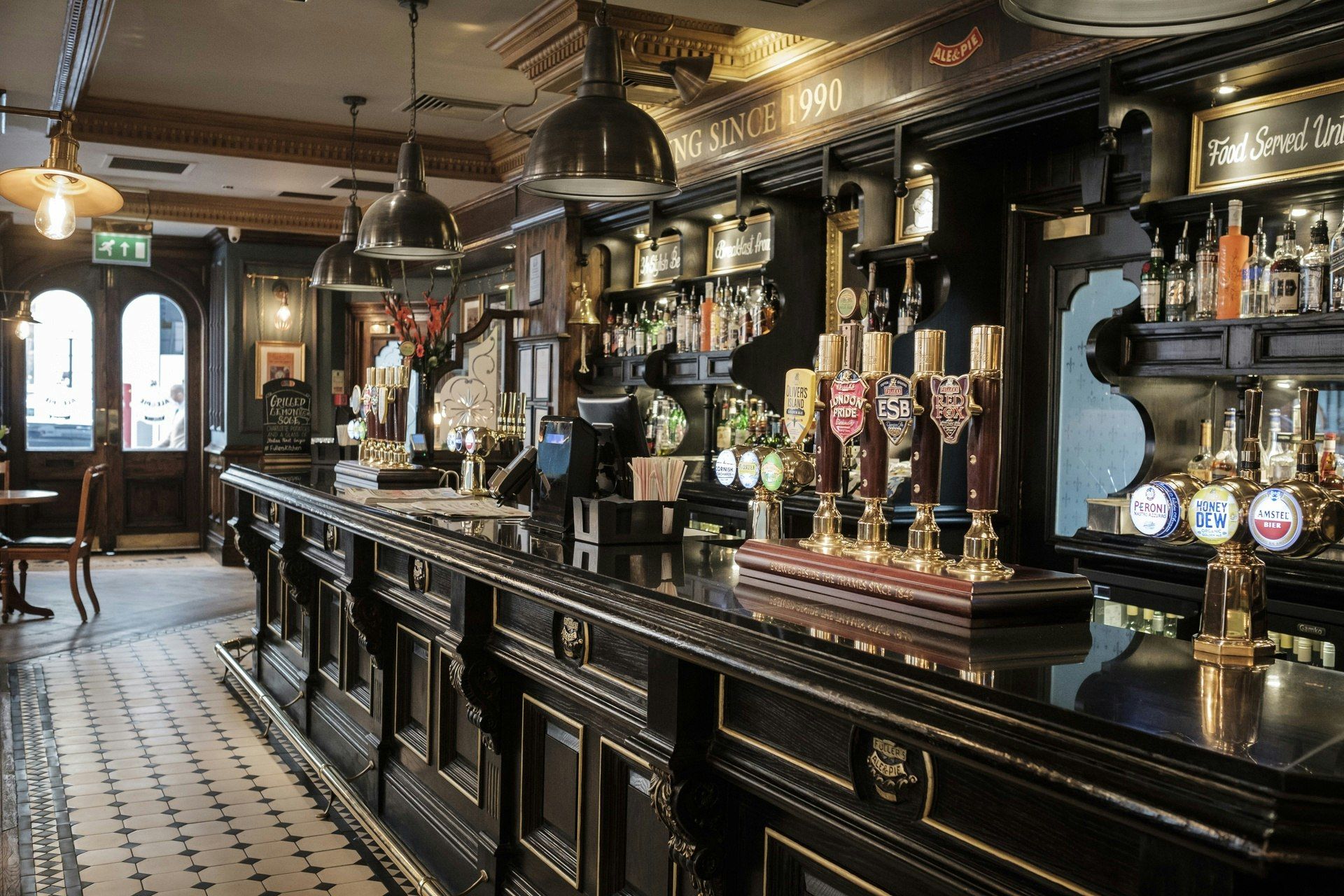 Bar