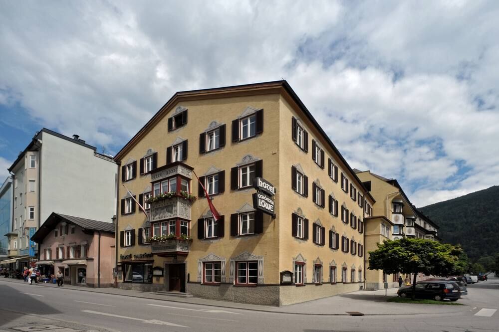 Gebäude